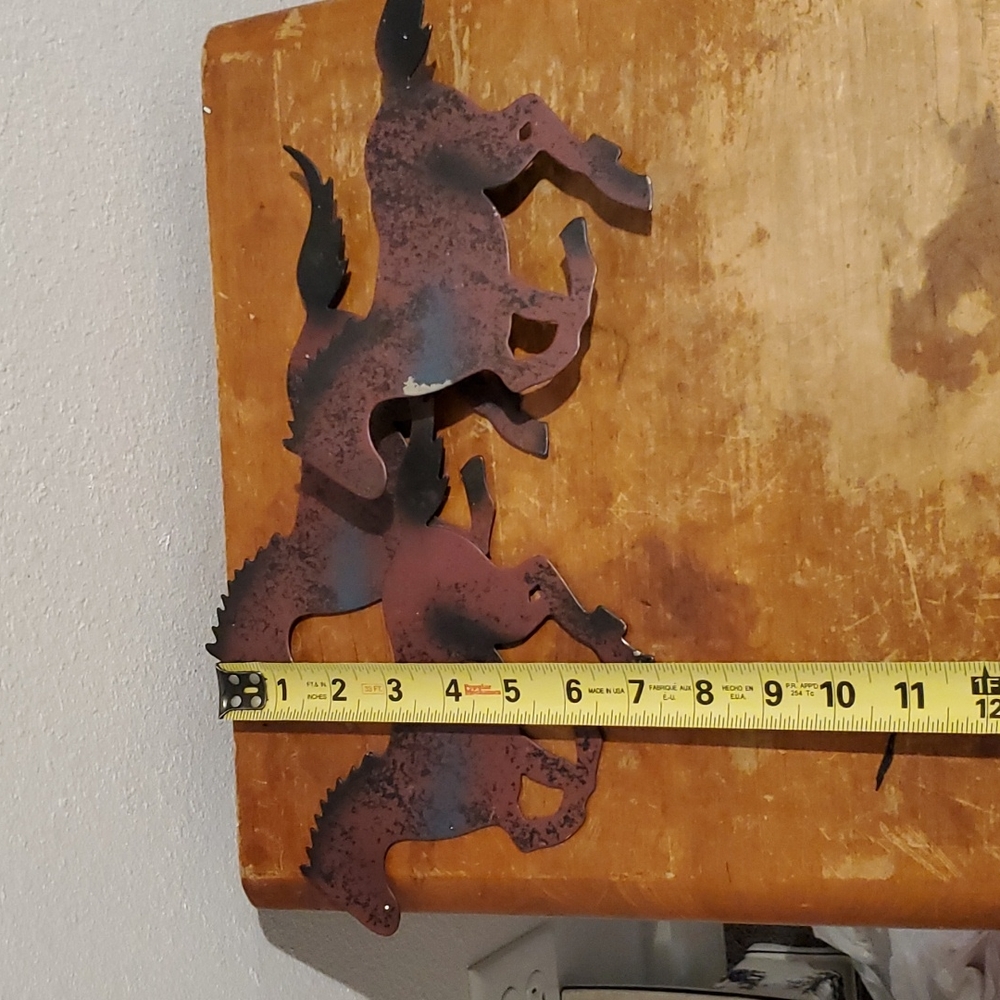 Metal horse wall decor / hanger = Western decor- YellowStone / Landman - Picture 6 of 6